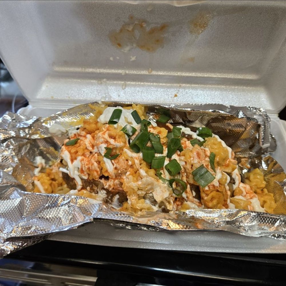 Mac Daddy Spud - The Couch Commander no bacon - Food Trucks Near Me - Norman, Oklahoma Mac Daddy Spud - The Couch Commander no bacon - Food Trucks Near Me - Norman, Oklahoma