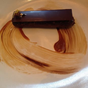 NoMI - Milk Chocolate Eclair - Bars Near Me - Chicago, Illinois