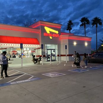 In-N-Out Burger - Outside - Burgers Near Me - Kettleman City, California In-N-Out Burger - Outside - Burgers Near Me - Kettleman City, California