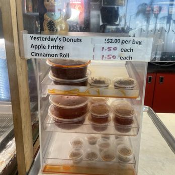 Windfall Donuts & Sandwiches - Nothing goes to waste! U can get yesterday's donuts for a good price. I prefer fresh tho. - Donuts Near Me - Fresno, California Windfall Donuts & Sandwiches - Nothing goes to waste! U can get yesterday's donuts for a good price. I prefer fresh tho. - Donuts Near Me - Fresno, California