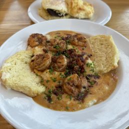 Shrimp & Grits Shrimp & Grits