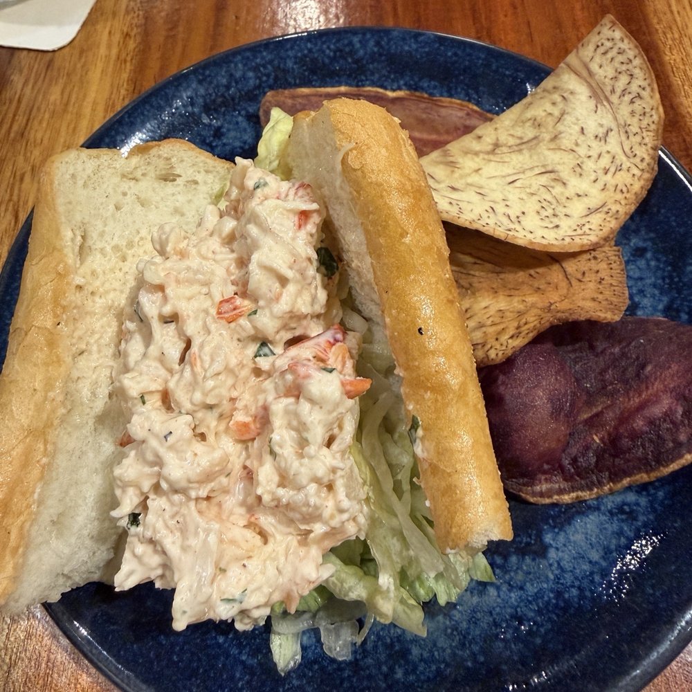 Hula Grill Waikiki - Half lobster roll with taro and sweet potato chips - Hawaiian Near Me - Honolulu, Hawaii Hula Grill Waikiki - Half lobster roll with taro and sweet potato chips - Hawaiian Near Me - Honolulu, Hawaii