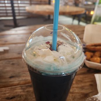 Bleu Buttahfly - Lavender lemonade - Food Trucks Near Me - Puyallup, Washington
