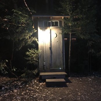 Out'n'About Treehouse Treesort - Hotels Near Me - Cave Junction, Oregon