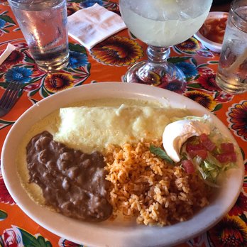 Guadalajara Mexican Restaurant - Burrito Norteño - Mexican Near Me - Miami, Florida Guadalajara Mexican Restaurant - Burrito Norteño - Mexican Near Me - Miami, Florida