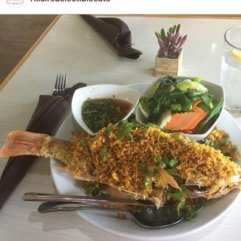 Noodle Wave - Crispy Garlic Whole Fish 4 out of 5 stars because of the side of veggies that I didn't touch! - Thai Near Me - Frisco, Texas