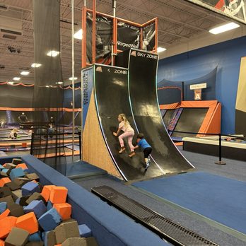 Sky Zone Trampoline Park - Trampoline Parks Near Me - Sarasota, Florida Sky Zone Trampoline Park - Trampoline Parks Near Me - Sarasota, Florida