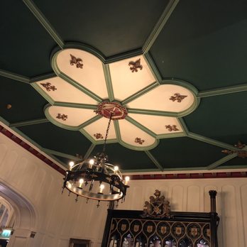 Knight's Bar - Pubs Near Me - Dublin, D