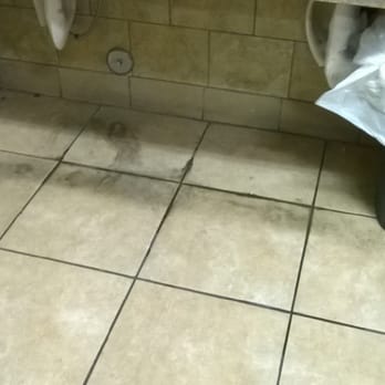 Shell - Women's bathroom floor - Gas Stations Near Me - Yermo, California