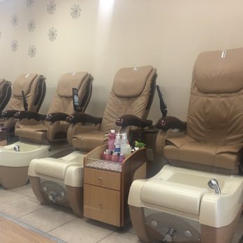 Angel's Nails - Nail Salons Near Me - Clackamas, Oregon