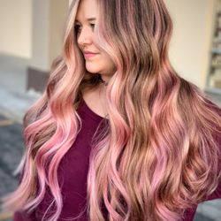 Saylee Barkley Beauty - Beautiful pink highlights