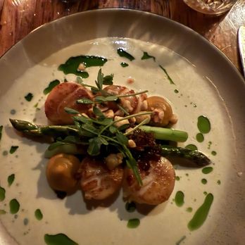 Earth at Hidden Pond - Scallops - New American Near Me - Kennebunkport, Maine Earth at Hidden Pond - Scallops - New American Near Me - Kennebunkport, Maine