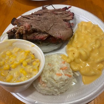 Black's Barbecue Lockhart - Barbeque Near Me - Lockhart, Texas