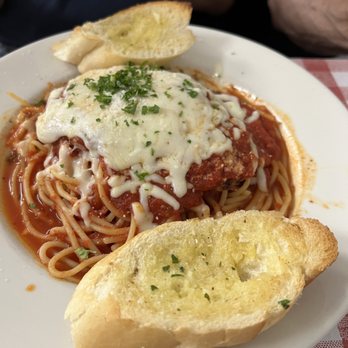 Bono's Italian Restaurant - Chicken Parmigiana ENTREE - Pizza Near Me - Golden, Colorado