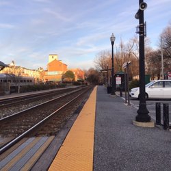 Gaithersburg MARC Station - Is the Gaithersburg train station and if you wanna see me record here like the trains go to you tube USA railfanner