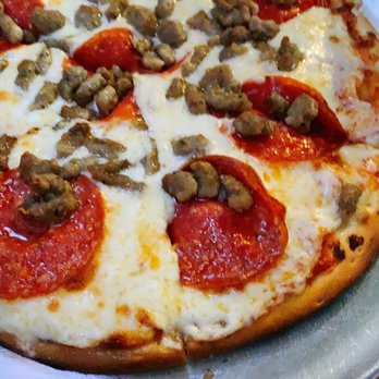 Luau Larry's - Deluxe pizza - New American Near Me - Avalon, California