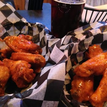 Broadway Brewhouse - Sports Bars Near Me - New Philadelphia, Ohio
