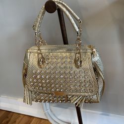 Sublime Salon - They sell beautiful accessories!!!