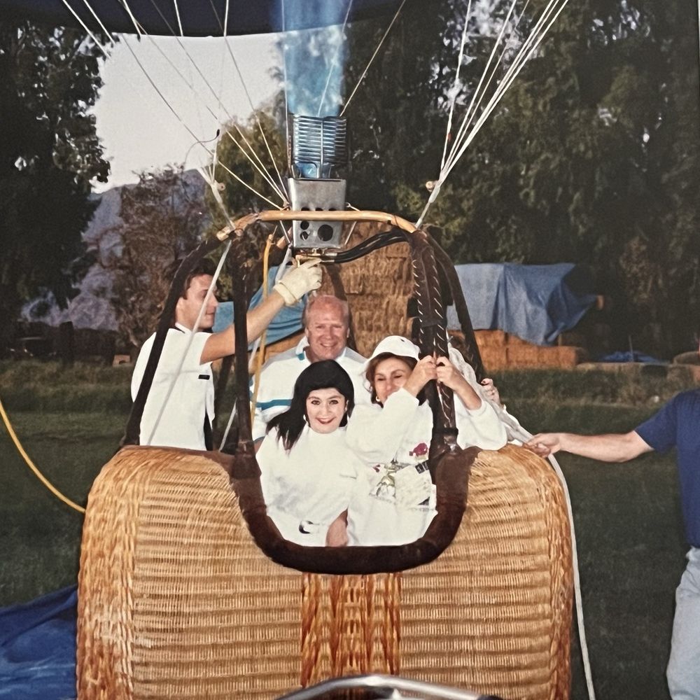 Balloons Above - Just landed.. Can you see the excitement on my face?:-) What an experience. - Hot Air Balloons Near Me Balloons Above - Just landed.. Can you see the excitement on my face?:-) What an experience. - Hot Air Balloons Near Me
