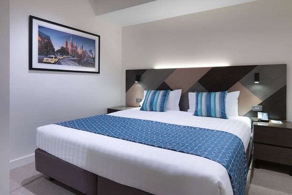 Wyndham Hotel Melbourne by null