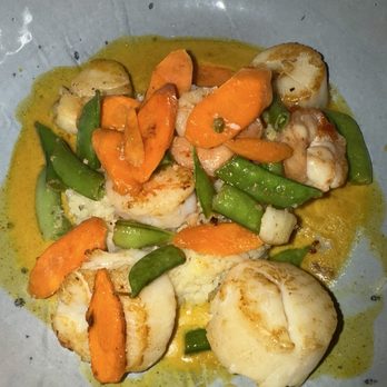 Tommy Bahama - Thai Shrimp & Scallops - Seafood Near Me - Sandestin, Florida Tommy Bahama - Thai Shrimp & Scallops - Seafood Near Me - Sandestin, Florida