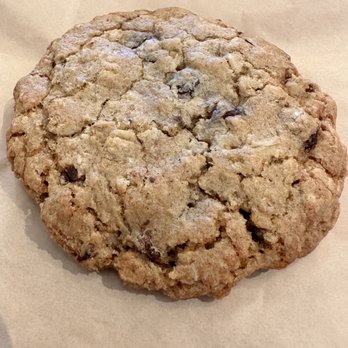 Dig Inn - Oatmeal chocolate chip cookie - New American Near Me - Bridgewater, New Jersey