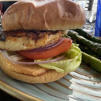 Oxbow Bar & Grill - Bars Near Me - Fort Myers, Florida