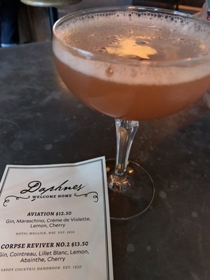 Daphnes Bar by null
