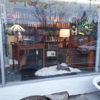Looking Glass - Antiques Near Me - Coeur d'Alene, Idaho Looking Glass - Antiques Near Me - Coeur d'Alene, Idaho
