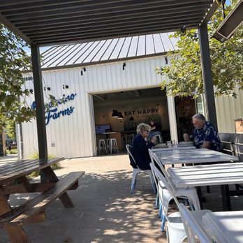 Mendocino Farms - Outside Seating - Sandwiches Near Me - Carlsbad, California