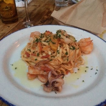 Gusto 101 - Linguine ai Frutti di Mare (shrimp, calamari, bay scallops, white wine, zucchini, tomato, gremolata - $17.95) - Italian Near Me - Toronto, Ontario