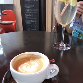 220Grad - Coffee & Tea Near Me - Salzburg, 5