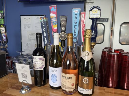 Monroe Bay Oysterette by null