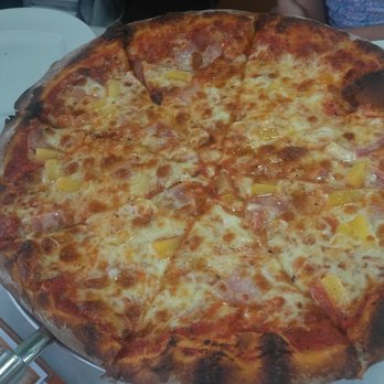 Donna Sarah - Hawaiian pizza, delicious. - Pizza Near Me - Cooper City, Florida Donna Sarah - Hawaiian pizza, delicious. - Pizza Near Me - Cooper City, Florida