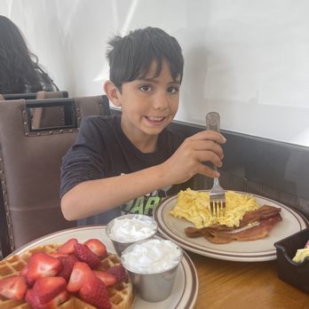 Jason's Cafe - Strawberry Waffle, scrambled eggs and bacon! - American Near Me - Menlo Park, California