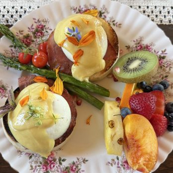 Old Stone Inn - Another beautiful breakfast - Bed & Breakfast Near Me - Estevan, Saskatchewan Old Stone Inn - Another beautiful breakfast - Bed & Breakfast Near Me - Estevan, Saskatchewan