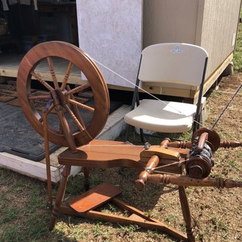 Maui Alpaca - Spinning wheel was super cool to watch - Attraction Farms Near Me - Makawao, Hawaii Maui Alpaca - Spinning wheel was super cool to watch - Attraction Farms Near Me - Makawao, Hawaii