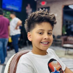 The Manifest Barbershop - Misa hairstyle
