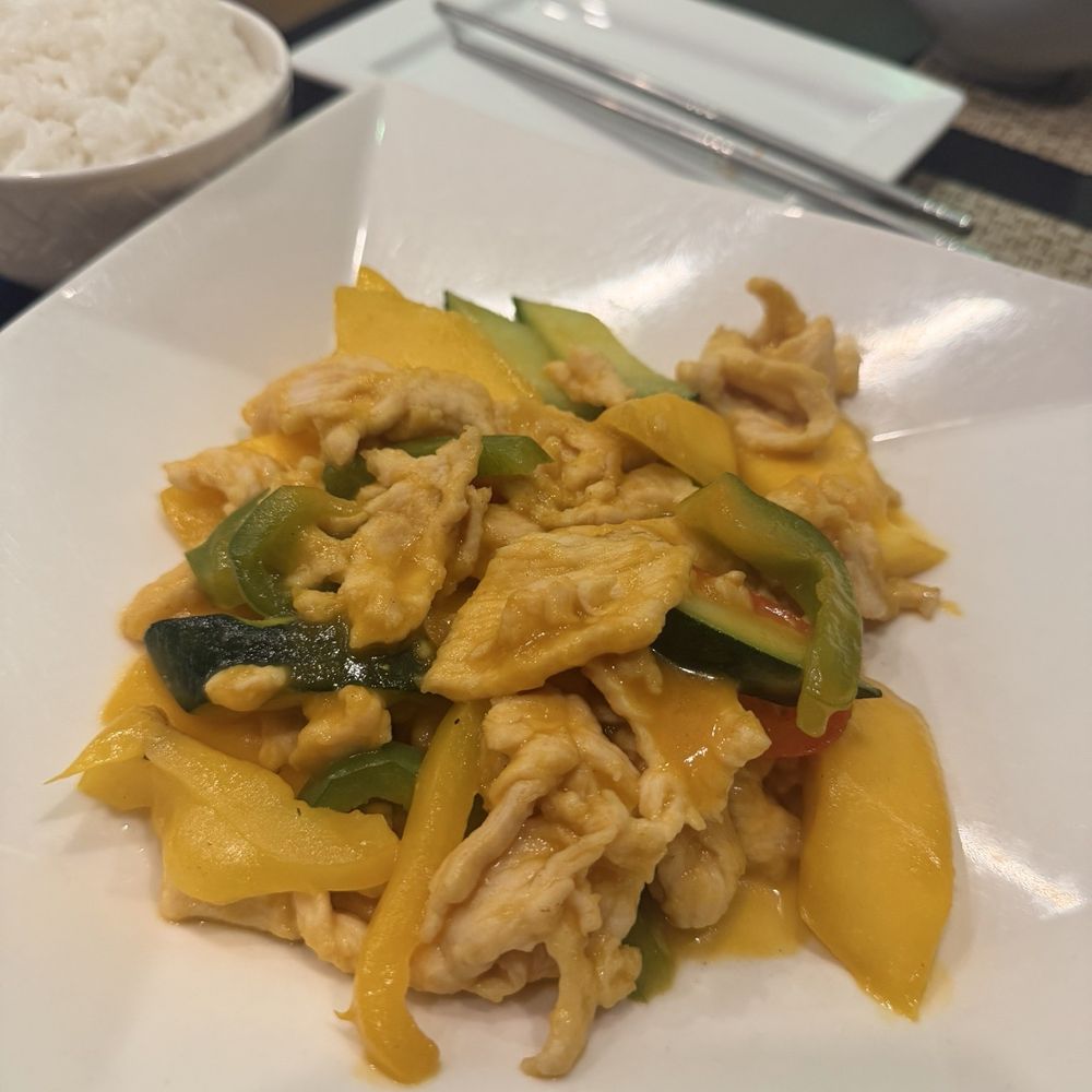 Red Lotus - Mango Chicken - Asian Fusion Near Me - Shelton, Connecticut Red Lotus - Mango Chicken - Asian Fusion Near Me - Shelton, Connecticut