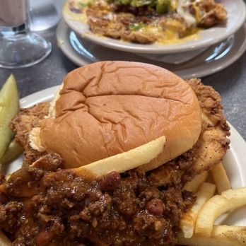 66 Diner - Crispy Chicken Sandwich - Diners Near Me - Albuquerque, New Mexico