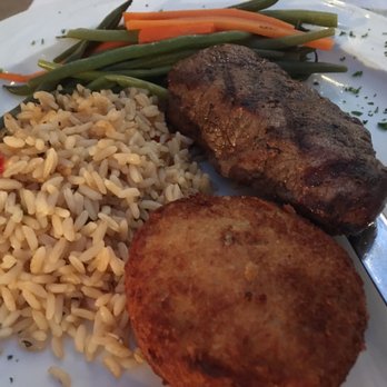 Oyster Bay Restaurant & Bar - Sirloin with Crabcake - Seafood Near Me - Cape May, New Jersey Oyster Bay Restaurant & Bar - Sirloin with Crabcake - Seafood Near Me - Cape May, New Jersey