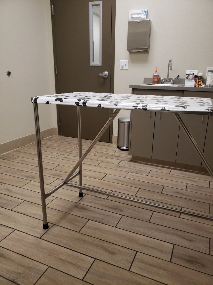 MANTECA VETERINARY HOSPITAL 29 Photos & 56 Reviews 911 Moffat Blvd