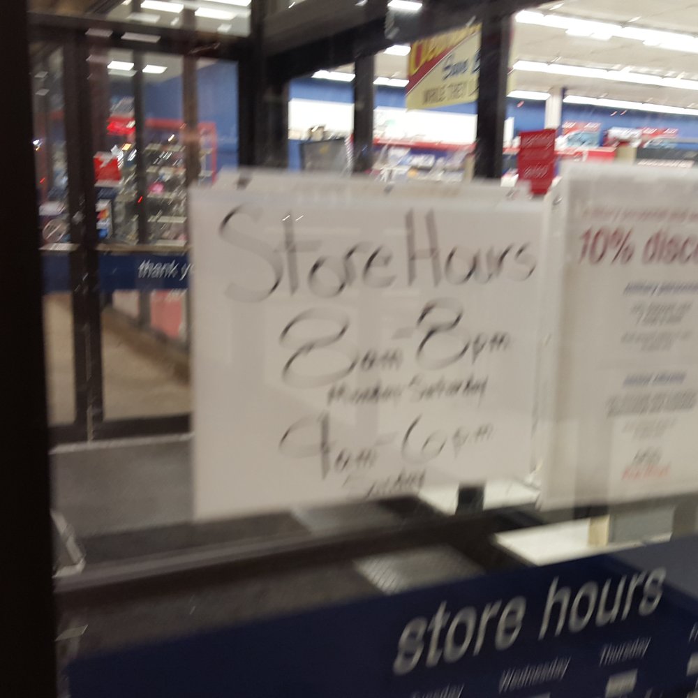 Hours are 8 to 8, unless the cashier sees you pull in 15 minutes before closing Hours are 8 to 8, unless the cashier sees you pull in 15 minutes before closing