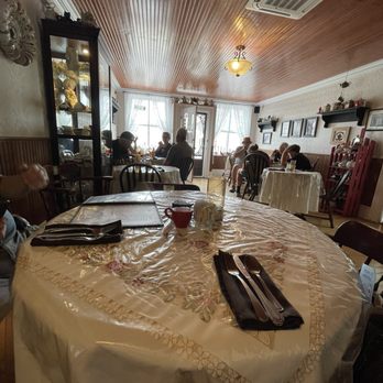Mifflin's Tea Room - Interior - Tea Rooms Near Me - Bonavista, Newfoundland and Labrador Mifflin's Tea Room - Interior - Tea Rooms Near Me - Bonavista, Newfoundland and Labrador