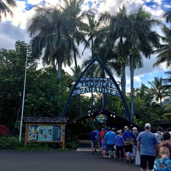 Smith's Tropical Paradise - Front entrance. Waiting in line before it opens. - Botanical Gardens Near Me - Kapaa, Hawaii Smith's Tropical Paradise - Front entrance. Waiting in line before it opens. - Botanical Gardens Near Me - Kapaa, Hawaii