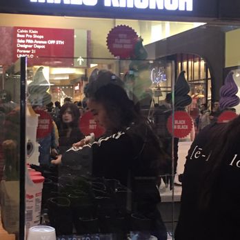 iHalo Krunch - Black cones - Ice Cream & Frozen Yogurt Near Me - Vaughan, Ontario