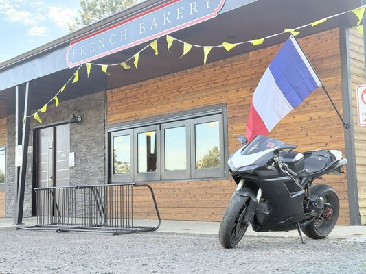 Et Voilà ! French Bakery by null