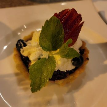 Mala Ocean Tavern - Berry Tart - Seafood Near Me - Lahaina, Hawaii Mala Ocean Tavern - Berry Tart - Seafood Near Me - Lahaina, Hawaii