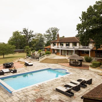 UniQ Studios - The Villa - Video/Film Production Near Me - London, XGL