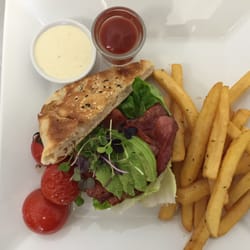 Vero Cafe - Our BLAT with herbs fries